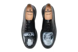 UNDERCOVER 与 George Cox 以 Cindy Sherman 摄影作品重塑 4 Eyelet Derby
