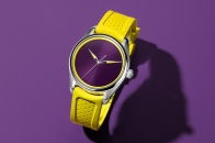 H. Moser & Cie. 以夏日活力点亮 Pioneer Centre Seconds Sun Berry