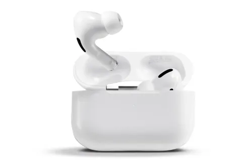 Apple 或将在 9 月 iPhone 18 Pro 发布会上推出配备摄像头的 AirPods