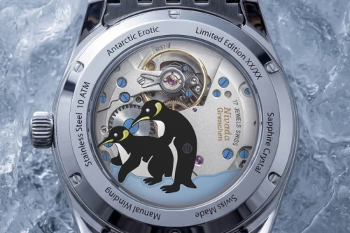 Nivada Grenchen Antarctic Erotic：严肃工具表，表背却藏住俏皮祕密