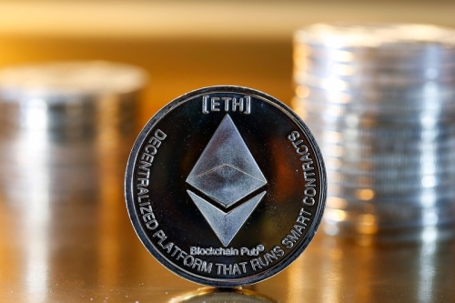 市值 $4,500 亿美元，Ether 以太币价格强势突破 $4,000 美元大关