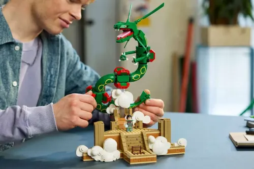 LEGO 推出震撼级 Pokémon 烈空座积木套装在即