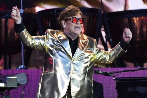 总估价破 $1 千万美元！Elton John 正式拍卖 900 件收藏选物