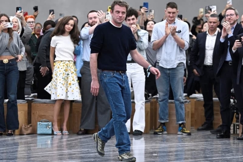 LVMH 重回增长，奢侈品低迷见缓和迹象