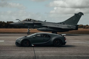 Bugatti 揭示全新 Chiron Sport 别注车型与喷射机直线加速对决片段