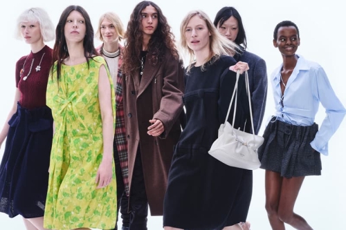 捕捉生命的动态张力：PRADA 2025 秋冬女装与男装系列形象广告