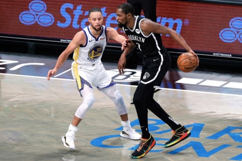 NBA 开幕战－篮网双星 Kevin Durant 与 Kyrie Irving 合砍 48 分成功大胜勇士 26 分