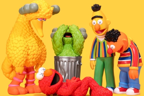 AllRightsReserved × KAWS 限定《Sesame Street》搪胶公仔系列首发