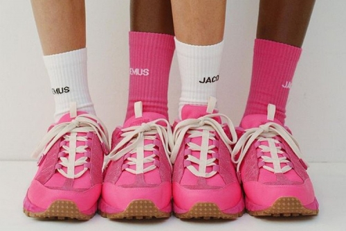 Jacquemus × Nike Humara 最新粉色联名鞋款正式登场