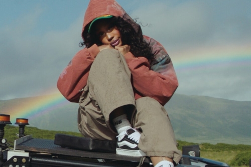 「VanSZA 时代」启幕：SZA 正式出任 Vans 艺术总监