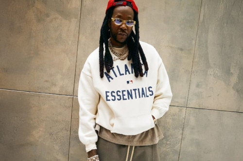 2 Chainz 演绎 Fear of God Essentials × MLB 最新联名系列「Atlanta Capsule」