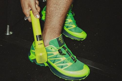 Feid 率先曝光个人最新联名鞋款 Salomon XT-Pathway「FXXOMOR」