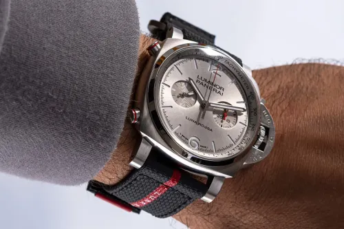 Panerai 为第 38 届 America’s Cup 推出两款全新 Luminor Luna Rossa 腕表