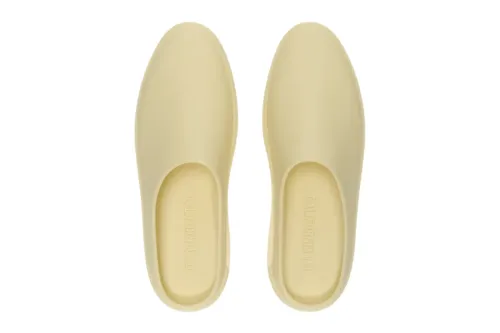 Fear of God Essentials 经典拖鞋 The California 1.0 以清新中性色回归