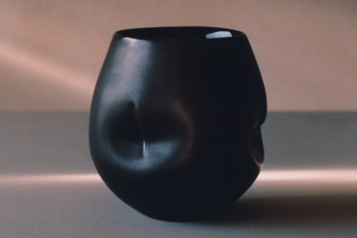 Tekla 进军香氛界，推出全新香薰蜡烛系列