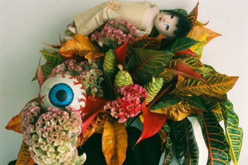Roe Ethridge 与 Nobuyoshi Araki 颠覆视觉的静物摄影，强势登场纽约
