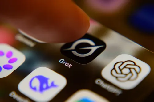 SpaceXAI 与 Cursor 推出「Grok Bot」自主 AI 队友，登陆桌面及流动平台