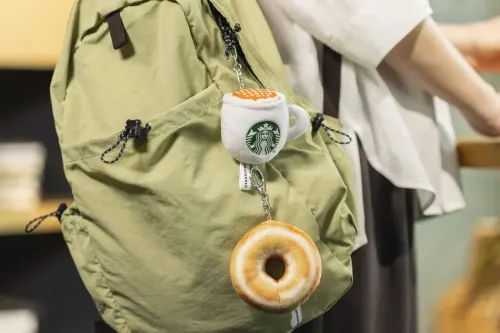 星巴克日本 Starbucks Japan 推出「Joyful Capsule」盲盒毛绒吊饰系列