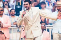 Bad Bunny 成為首位巡演票房突破 10 億美元的拉丁歌手