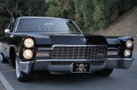 Justin Bieber《Peaches》MV 出镜 Cadillac Coupe DeVille 现正公开拍卖中