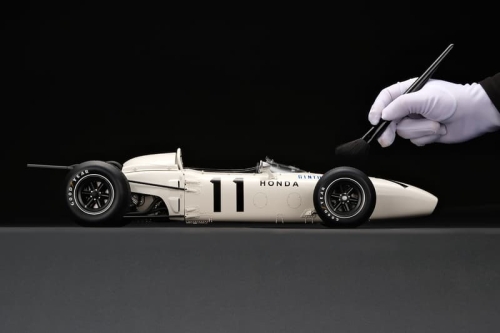 致敬 1965 墨西哥首胜 — Honda 携手 Amalgam 推出限量 RA272 比例模型