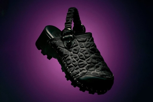 采用黑色尼龙面料，Brain Dead 推出动物印花 Clog 鞋款