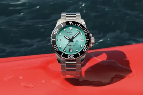 TISSOT 全新夏日企划释出：PRX 冰川蓝、Seastar 恶魔橙领军今夏新作正式登场