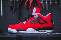 Air Jordan 4「Toro Bravo」配色鞋款将于 2026 复刻回归