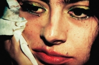 Charli XCX 首部 A24 电影《The Moment》前导预告曝光