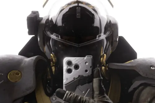 Kojima Productions 与 CASETiFY 推出高概念科技配件系列