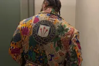 Domenico Formichetti 为 Drake 揭晓定制「NOCTA Manor」真丝睡袍