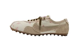 Nike Moon Shoe OG 注入花卉图案并搭载原版 Waffle 鞋底