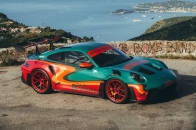 Dua Lipa 亲自设计独一无二 Porsche 911 GT3 RS 定制车款即将拍卖