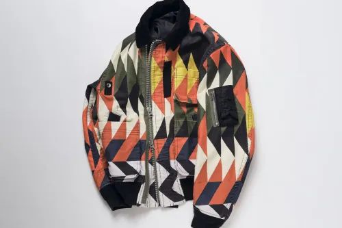 sacai 携手 A.P.C. 推出聚焦工艺细节的第 3 个联乘系列
