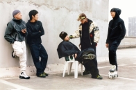 马海伦发布记录新疆地下说唱社群的摄影 Zine《YAXLAR》