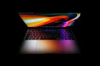 搭载 OLED 触摸屏的 MacBook Ultra 预计最早年底发布
