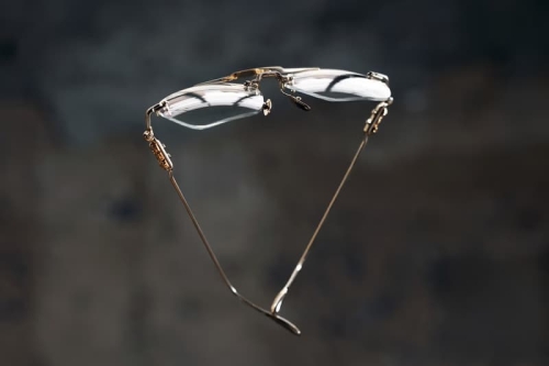Chrome Hearts 最新 22K 金配饰眼镜系列登场