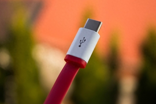 微软希望 OEM 厂商在 Windows 11 中构建适当的 USB Type-C 通知支持