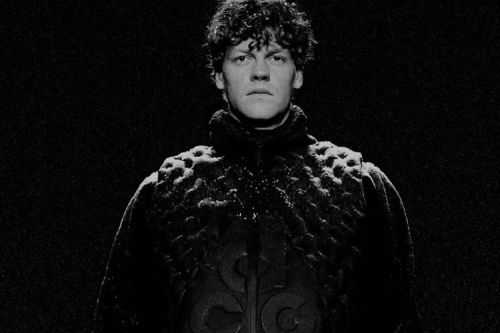 Nike Atelier 为 Jannik Sinner 量身打造独一无二冬季造型