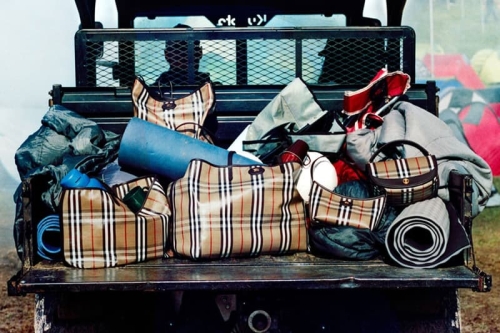 Burberry 2026 财年第一季业绩收入超越市场分析