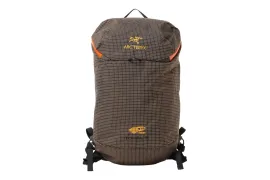 ARC’TERYX x BEAMS 携手推出双重周年纪念联乘系列