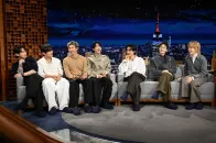 BTS 将把歌词创作与韩食文化做成两本新书《BTS Lyrics Inside》和《BTS Recipe Book》