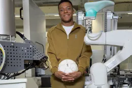 Kylian Mbappé 离开 Nike 加盟 On，开拓品牌足球部门