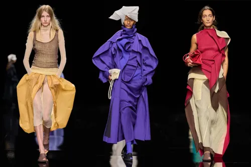 ISSEY MIYAKE 2027 春夏系列带来一股清新之风