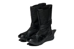 Kiko Kostadinov × ASICS 全新 ILARGI FF Boot「Obsidian Black」鞋款登场
