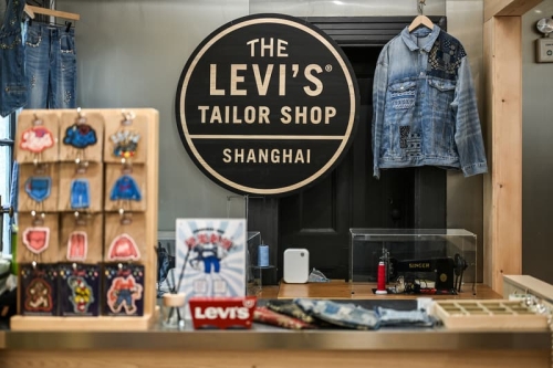 走进 Levi’s® 2025 秋冬新品预览会