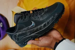 Eastside Golf 与 Nike 为 FW26 重塑 Air Max 90 Golf 鞋款