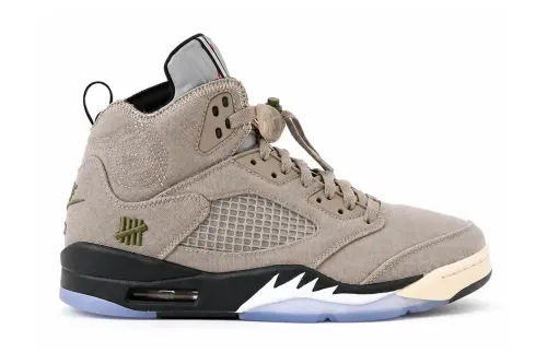 UNDEFEATED 与 Jordan Brand 以 Air Jordan 5「Moon Fossil」鞋款升级经典合作