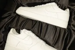 细看亲友限定 JAY‑Z × Nike Air Force 1「Reasonable Doubt」鞋款