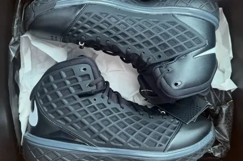 Nike Kobe 3 Protro 最新「Orca」配色鞋款率先曝光
